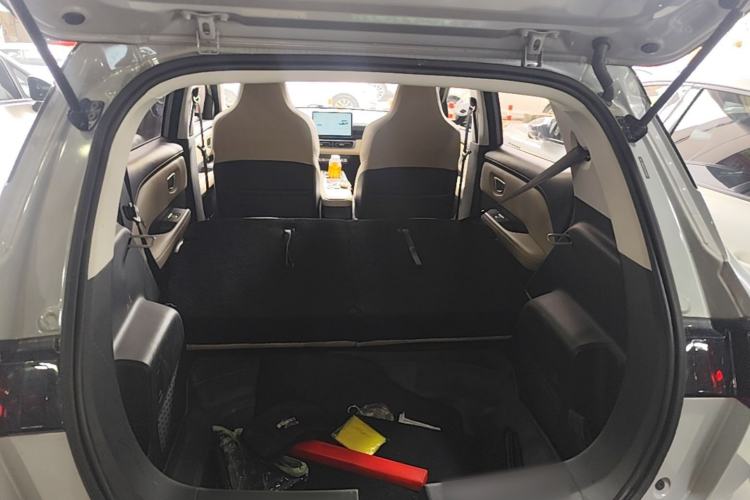 Used Wuling Bingo PLUS 2024 401 km Flagship Edition Four-Seater Version Trunk