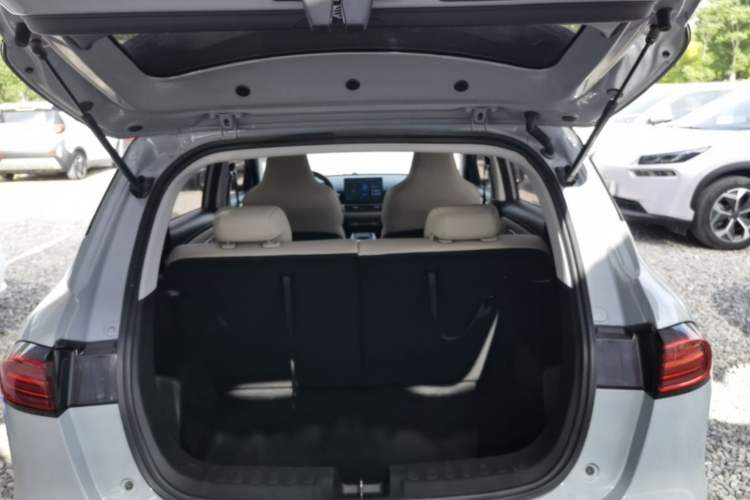 Used Wuling Bingo PLUS 2024 510 km Flagship Edition Four-Seater Version Trunk