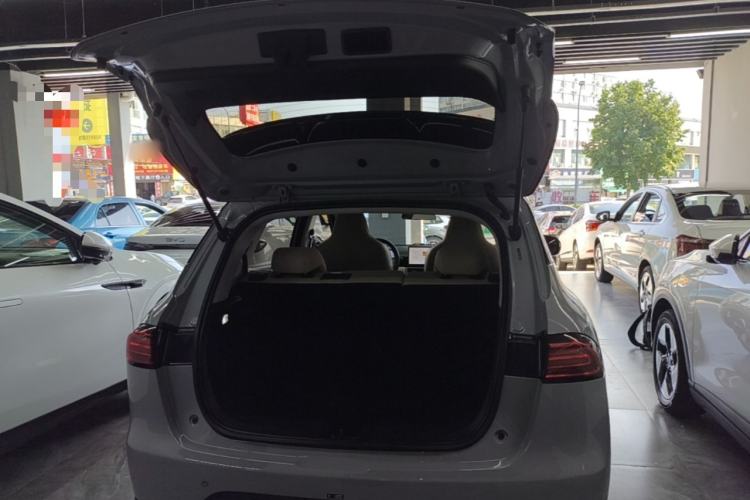 Used Wuling Bingo PLUS 2024 401 km Range 5-Seater Version Trunk