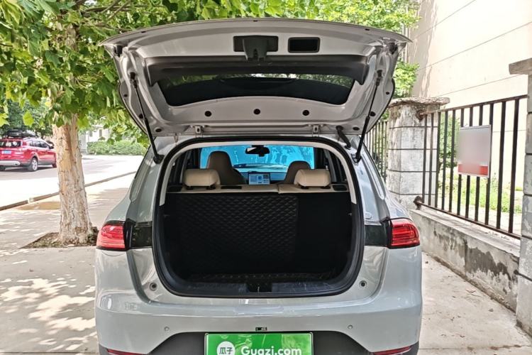 Used Wuling Bingo PLUS 2024 330 km Range Five-Seater Version Trunk