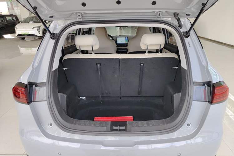 Used Wuling Bingo PLUS 2024 510 km Flagship Edition Four-Seater Version Trunk