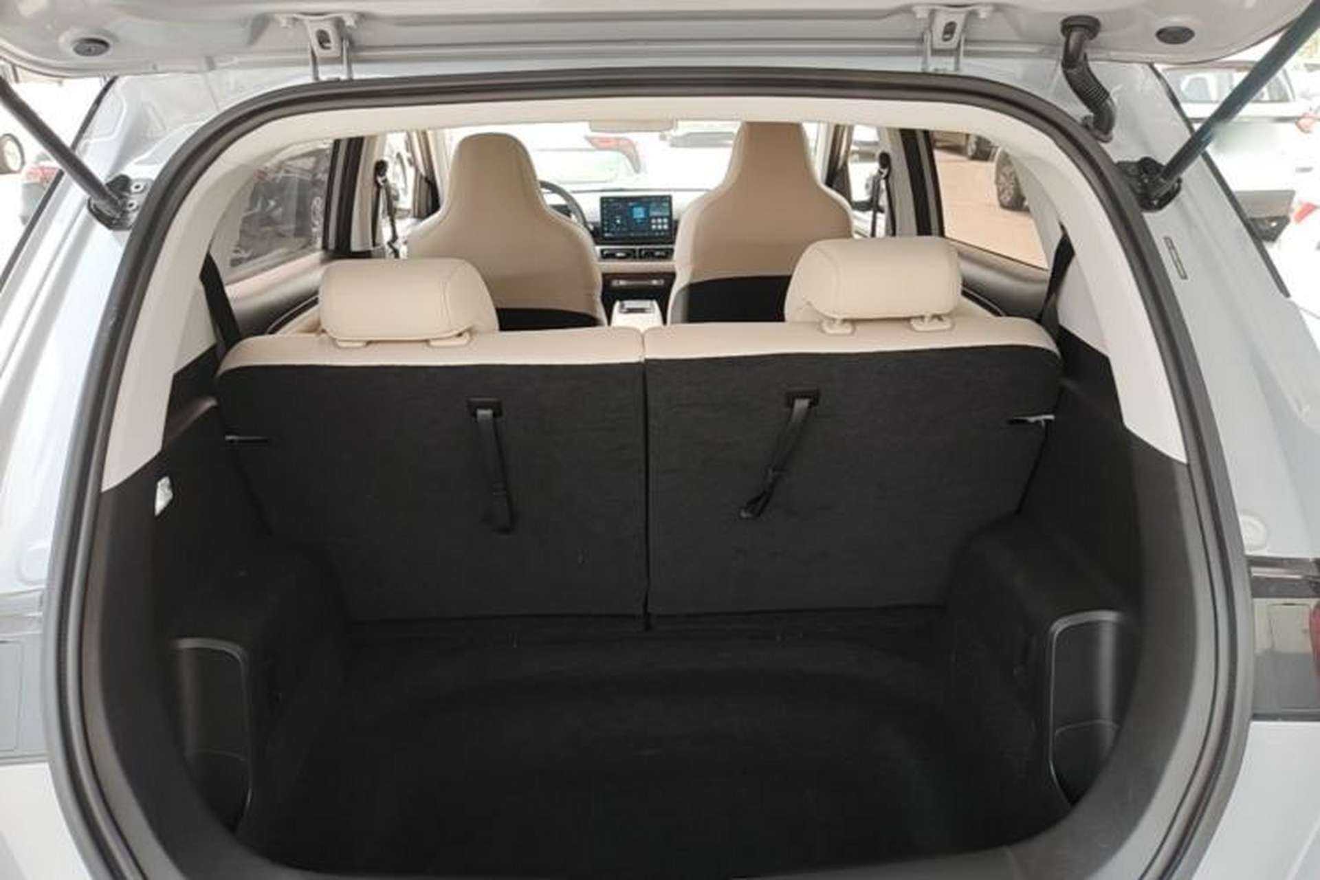 Used Wuling Bingo PLUS 2024 510 km Flagship Edition Four-Seater Version Trunk