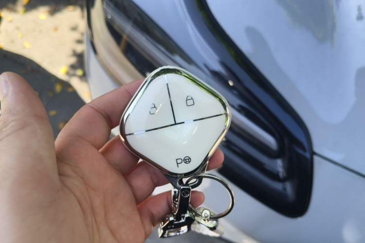 Used Wuling Bingo PLUS 2024 510 km Flagship Edition Four-Seater Version Vehicle Key