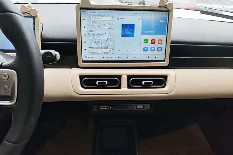 Used Wuling Bingo PLUS 2024 510 km Range 5-Seater Version Audio And AC Panel