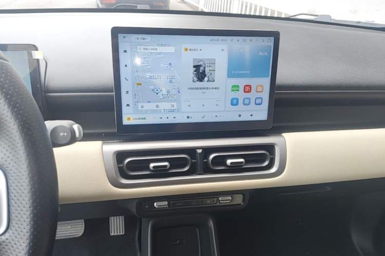 Used Wuling Bingo PLUS 2024 330 km Range Five-Seater Version Audio And AC Panel