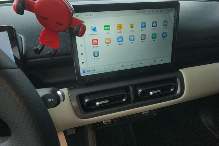 Used Wuling Bingo PLUS 2024 330 km Range Five-Seater Version Audio And AC Panel