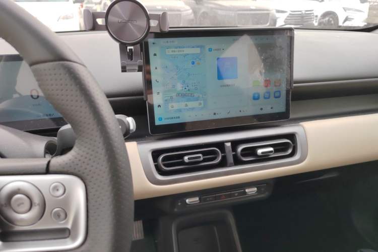 Used Wuling Bingo PLUS 2024 330 km Range Five-Seater Version Audio And AC Panel