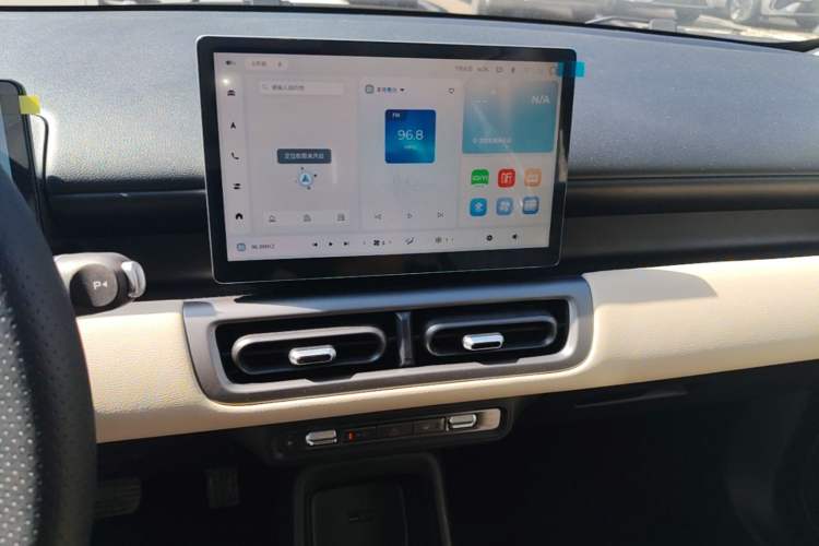 Used Wuling Bingo PLUS 2024 330 km Range Five-Seater Version Audio And AC Panel