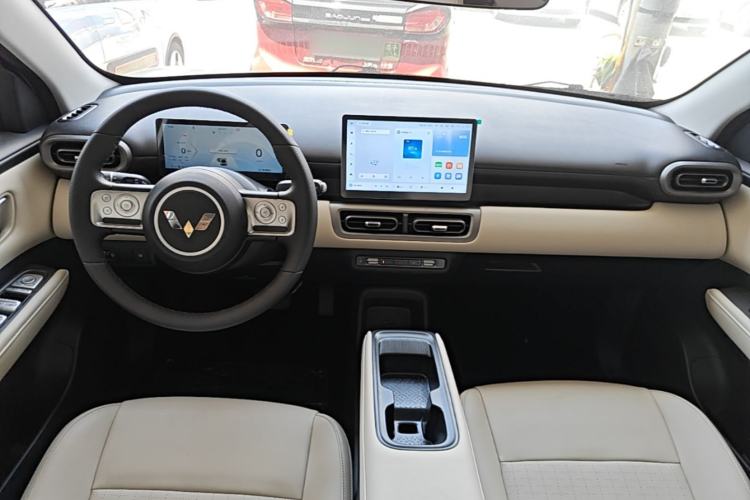 Used Wuling Bingo PLUS 2024 510 km Range 5-Seater Version Center Console