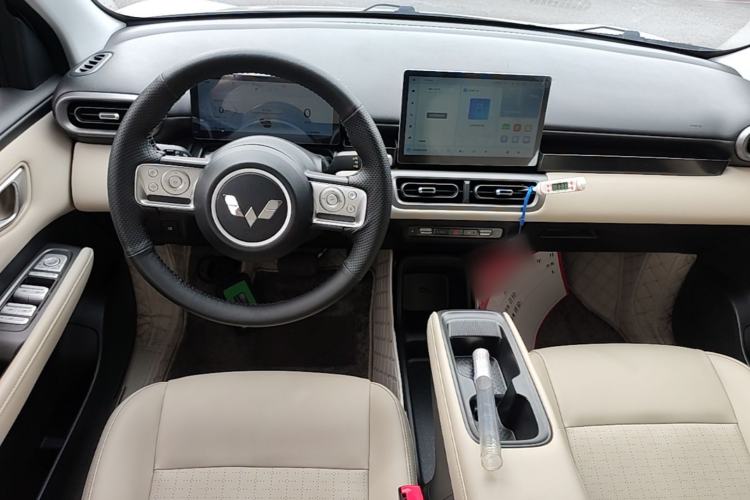 Used Wuling Bingo PLUS 2024 510 km Range 5-Seater Version Center Console