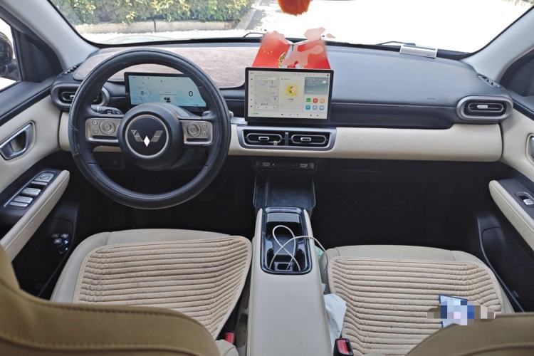 Used Wuling Bingo PLUS 2024 510 km Range 5-Seater Version Center Console