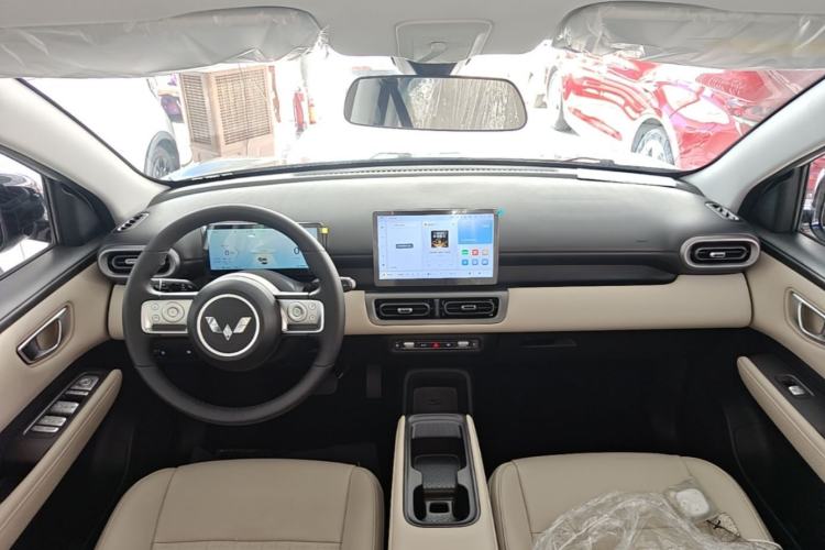 Used Wuling Bingo PLUS 2024 401 km Range 5-Seater Version Center Console