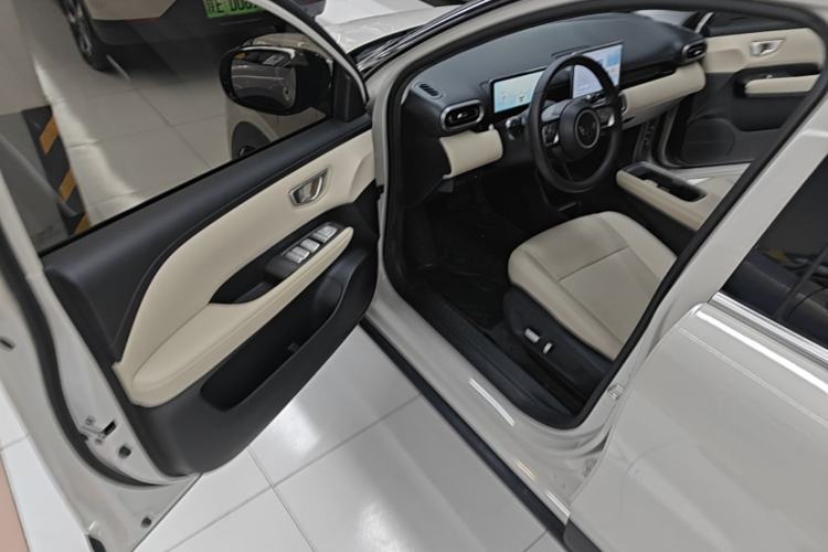 Used Wuling Bingo PLUS 2024 401 km Range 5-Seater Version Driver Seat