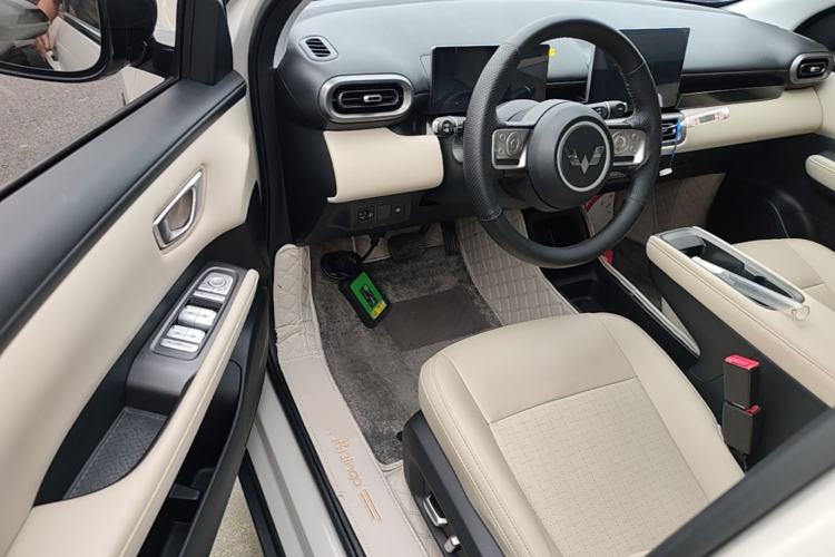 Used Wuling Bingo PLUS 2024 510 km Range 5-Seater Version Driver Seat