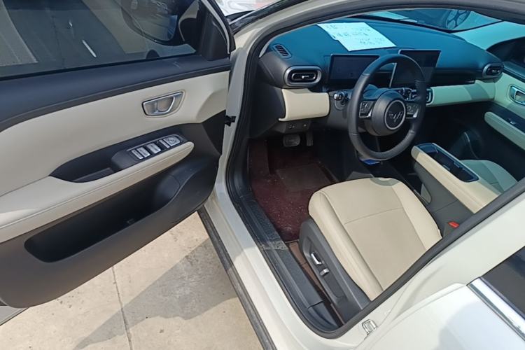 Used Wuling Bingo PLUS 2024 401 km Range 5-Seater Version Driver Seat
