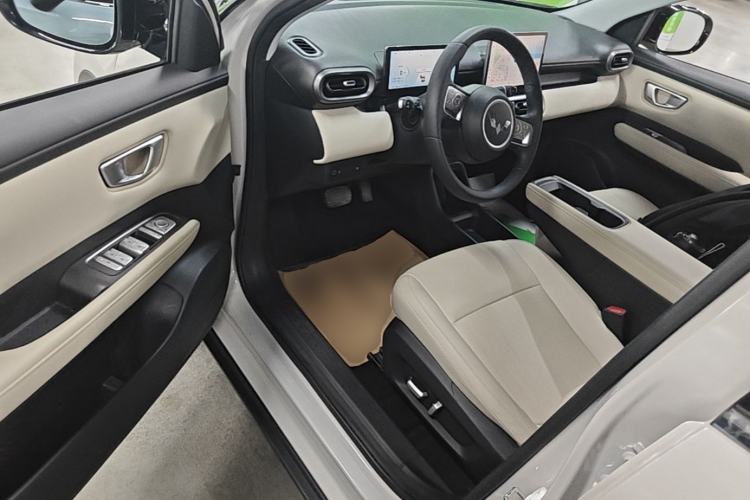 Used Wuling Bingo PLUS 2024 510 km Range 5-Seater Version Driver Seat