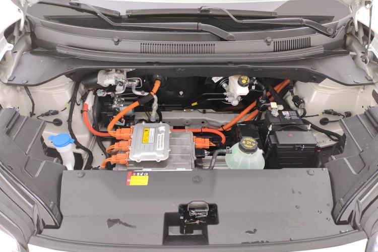 Used Wuling Bingo PLUS 2024 330 km Range Five-Seater Version Engine Bay