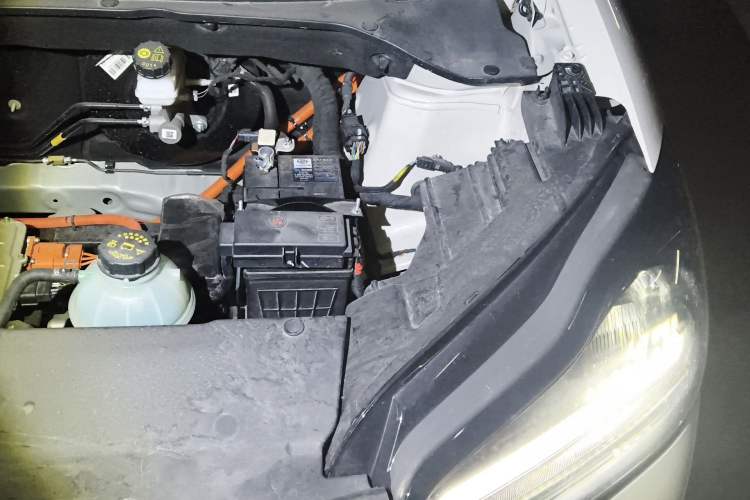 Used Wuling Bingo PLUS 2024 330 km Range Five-Seater Version Engine Bay Left
