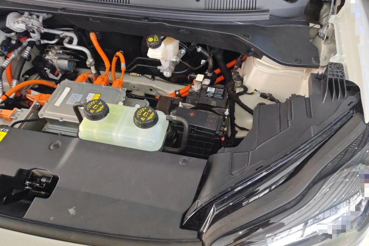 Used Wuling Bingo PLUS 2024 510 km Range 5-Seater Version Engine Bay Left