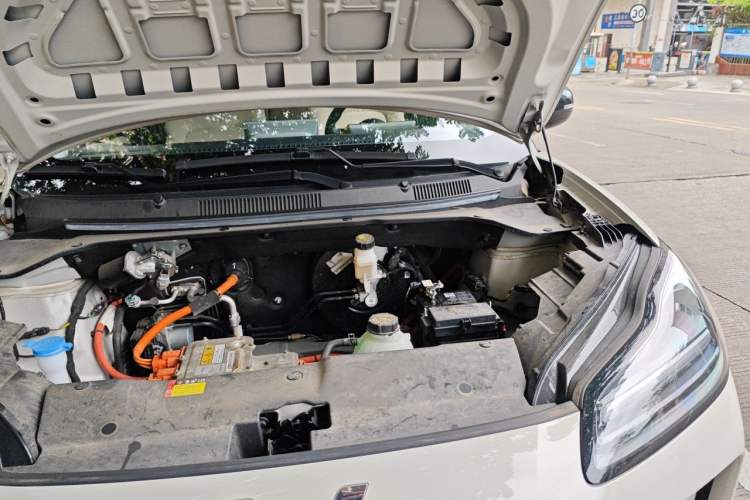 Used Wuling Bingo PLUS 2024 401 km Range 5-Seater Version Engine Bay Left