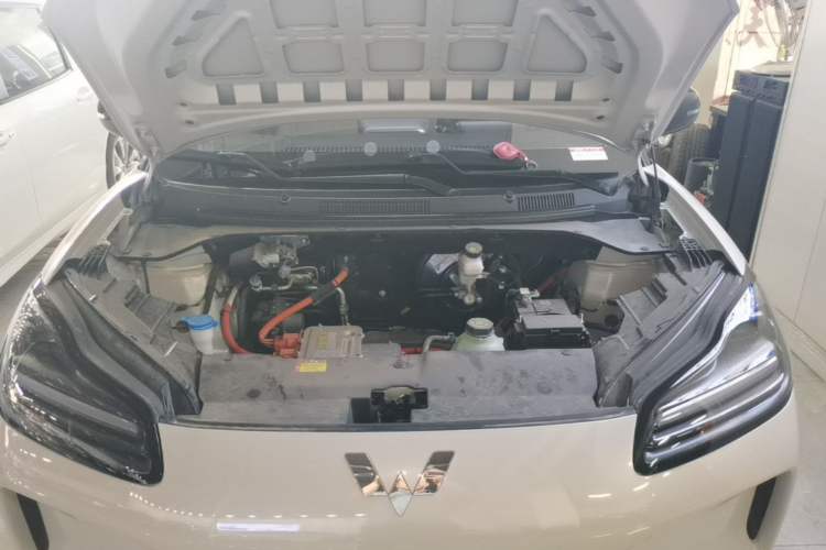 Used Wuling Bingo PLUS 2024 330 km Range Five-Seater Version Engine Bay