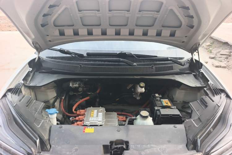 Used Wuling Bingo PLUS 2024 330 km Range Five-Seater Version Engine Bay