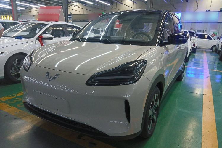 Used Wuling Bingo PLUS 2024 330 km Range Five-Seater Version Exterior 1