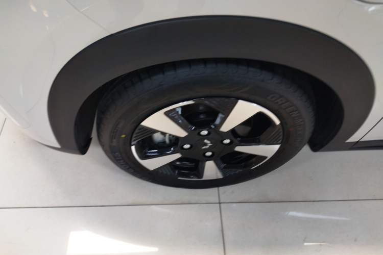 Used Wuling Bingo PLUS 2024 401 km Range 5-Seater Version Exterior 1