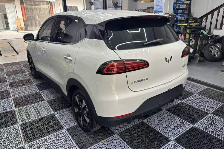 Used Wuling Bingo PLUS 2024 330 km Range Five-Seater Version Exterior 2