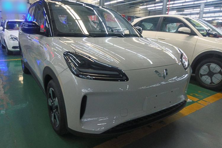 Used Wuling Bingo PLUS 2024 330 km Range Five-Seater Version Exterior 2