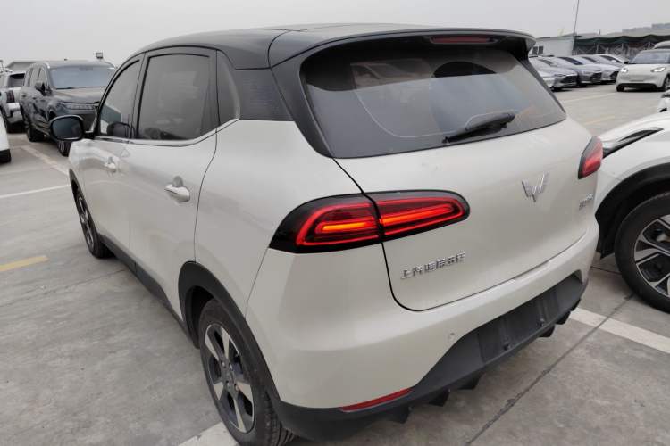 Used Wuling Bingo PLUS 2024 330 km Range Five-Seater Version Exterior 2