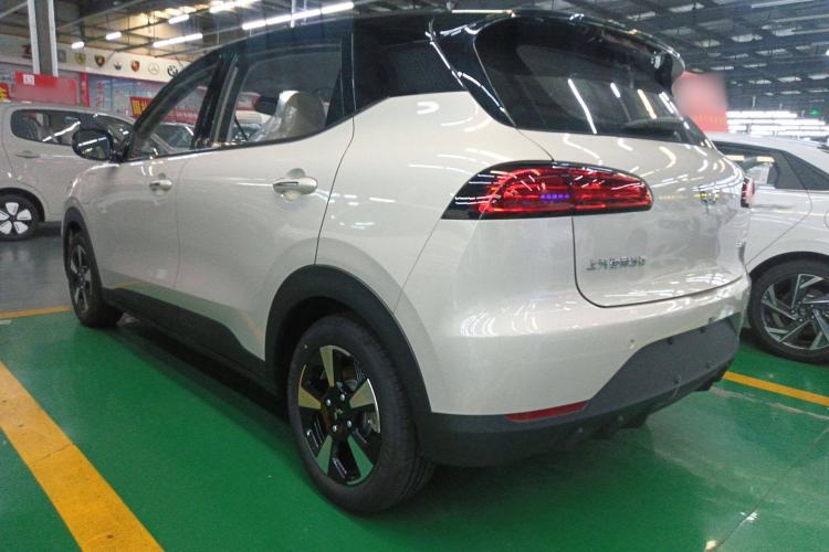 Used Wuling Bingo PLUS 2024 330 km Range Five-Seater Version Exterior 3