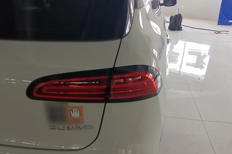 Used Wuling Bingo PLUS 2024 330 km Range Five-Seater Version Exterior 3