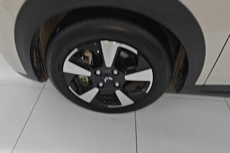 Used Wuling Bingo PLUS 2024 401 km Range 5-Seater Version Exterior 4
