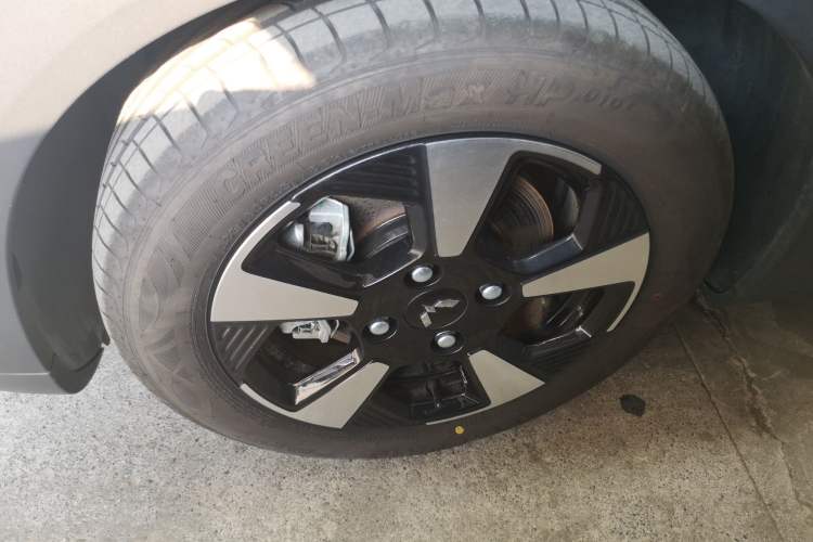 Used Wuling Bingo PLUS 2024 401 km Range 5-Seater Version Exterior 4