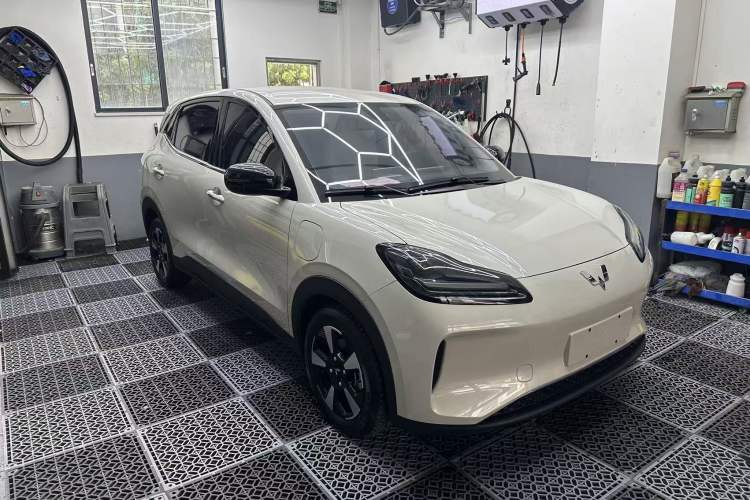 Used Wuling Bingo PLUS 2024 330 km Range Five-Seater Version Exterior 5
