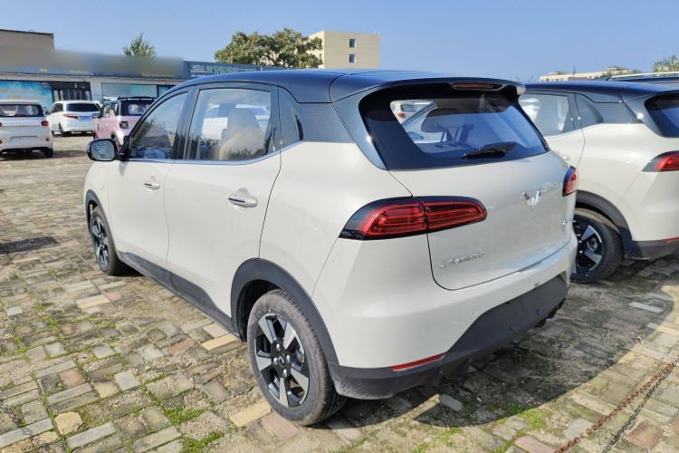 Used Wuling Bingo PLUS 2024 330 km Range Five-Seater Version Exterior 5