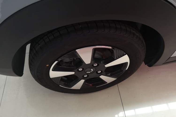 Used Wuling Bingo PLUS 2024 401 km Range 5-Seater Version Exterior 5