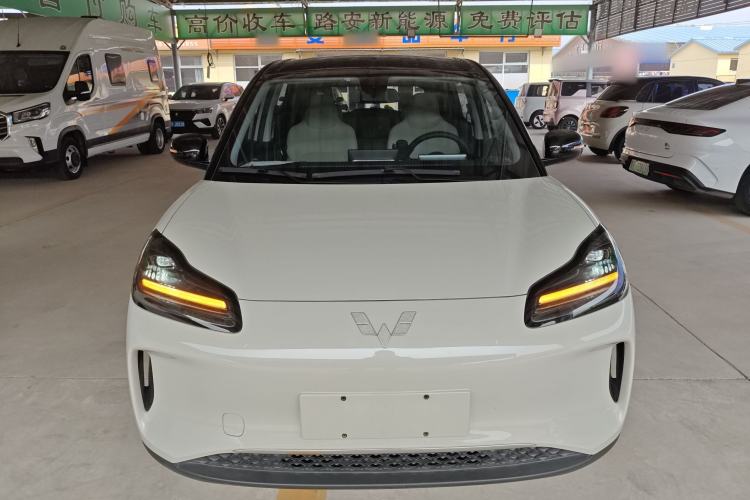 Used Wuling Bingo PLUS 2024 330 km Range Five-Seater Version Front