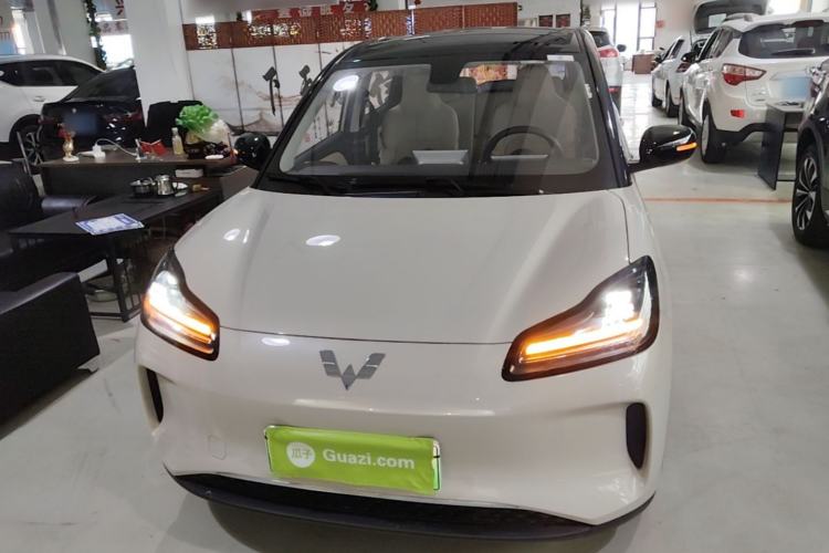 Used Wuling Bingo PLUS 2024 330 km Range Five-Seater Version Front