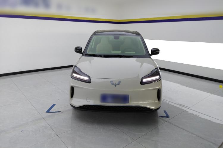 Used Wuling Bingo PLUS 2024 330 km Range Five-Seater Version Front