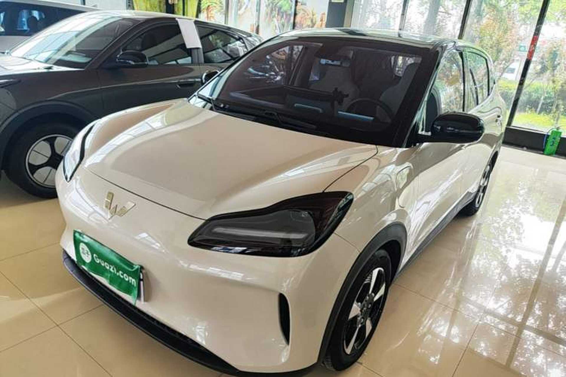 Used Wuling Bingo PLUS 2024 510 km Range 5-Seater Version Front Left 45 Deg