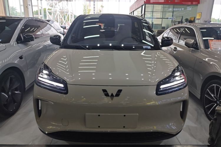 Used Wuling Bingo PLUS 2024 330 km Range Five-Seater Version Front
