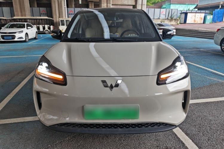 Used Wuling Bingo PLUS 2024 330 km Range Five-Seater Version Front