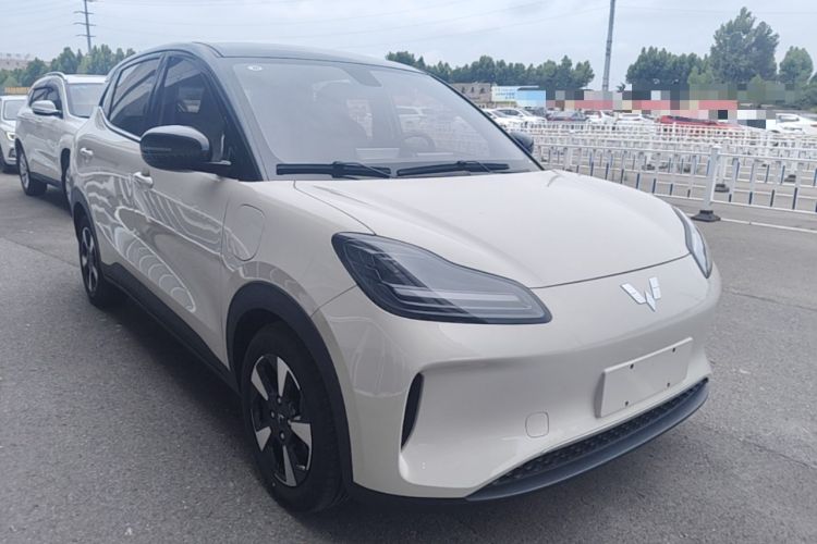 Used Wuling Bingo PLUS 2024 330 km Range Five-Seater Version Front Right 45 Deg