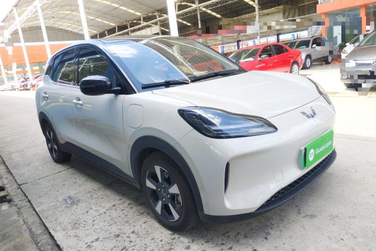 Used Wuling Bingo PLUS 2024 510 km Range 5-Seater Version Front Right 45 Deg
