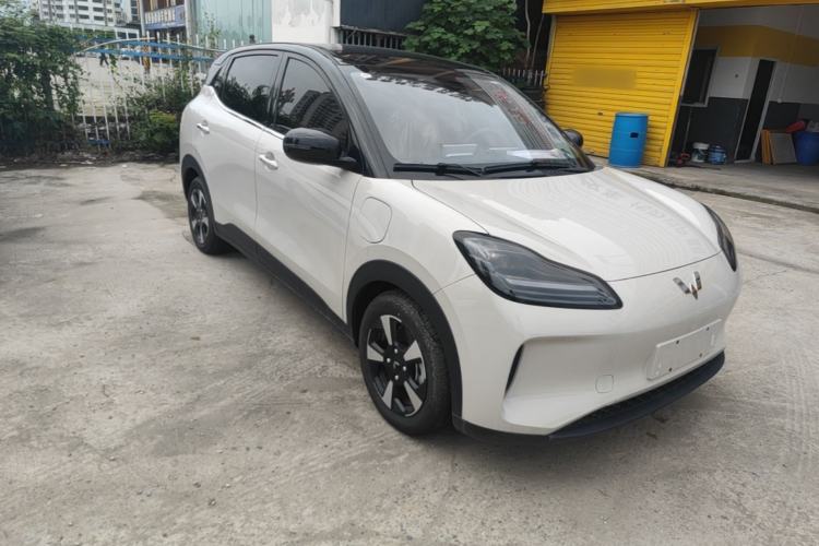 Used Wuling Bingo PLUS 2024 510 km Range 5-Seater Version Front Right 45 Deg