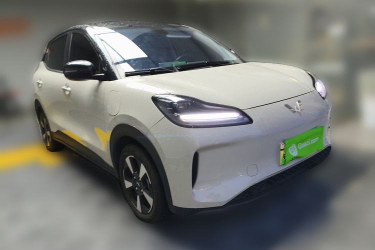 Used Wuling Bingo PLUS 2024 330 km Range Five-Seater Version Front Right 45 Deg