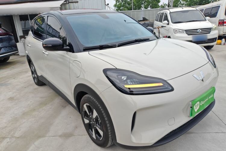 Used Wuling Bingo PLUS 2024 330 km Range Five-Seater Version Front Right 45 Deg