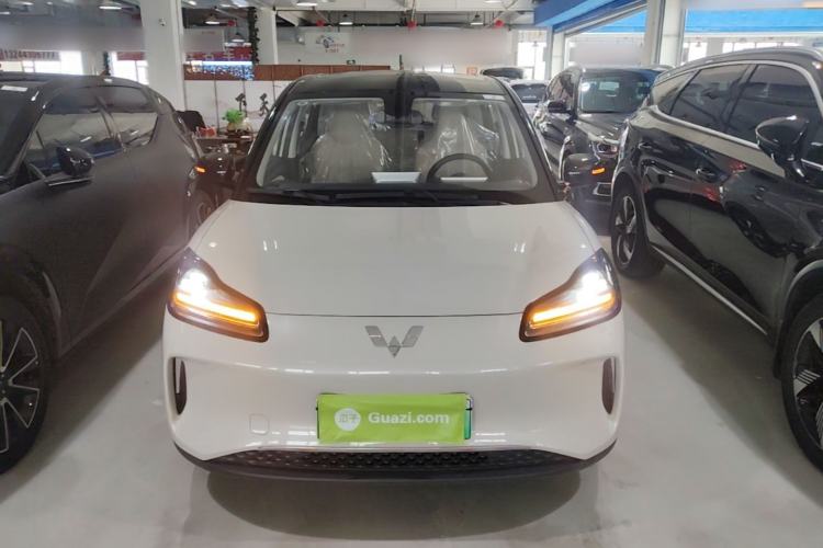 Used Wuling Bingo PLUS 2024 330 km Range Five-Seater Version Front